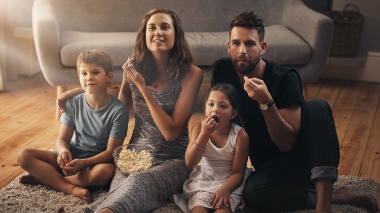 Όσα αξίζει να προσθέσουμε στη watchlist μας αυτόν τον μήνα