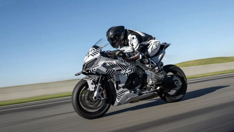 Αυτή η κινεζική superbike μόλις έσπασε το φράγμα των 300 χλμ./ώρα