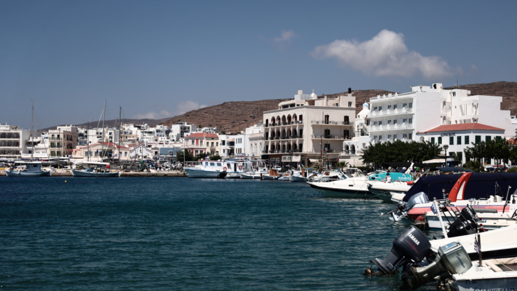 Δήμαρχος Τήνου στο protothema μετά την κήρυξη του νησιού σε καθεστώς έκτακτης ανάγκης λόγω λειψυδρίας: Να απαγορευτούν οι ιδιωτικές πισίνες και γεωτρήσεις
