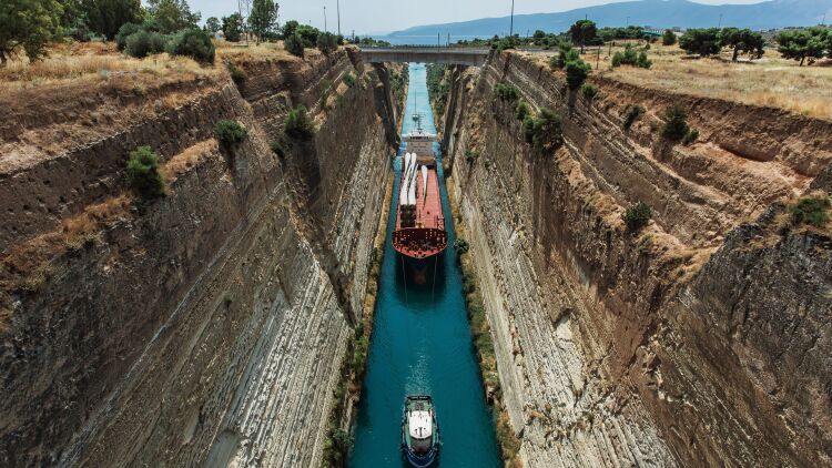 Επαναλειτουργεί από σήμερα η Διώρυγα της Κορίνθου 