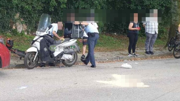 Μηχανάκι συγκρούστηκε με ποδήλατο στα Ιωάννινα, στο νοσοκομείο σε σοβαρή κατάσταση ο 19χρονος οδηγός
