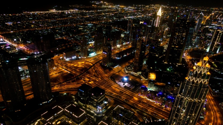 Φωτιά στους Emirates Financial Towers στο Ντουμπάι 