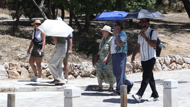 Γιατί η Δυτική Ευρώπη βιώνει διαδοχικούς καύσωνες, πώς επηρεάζεται η Ελλάδα