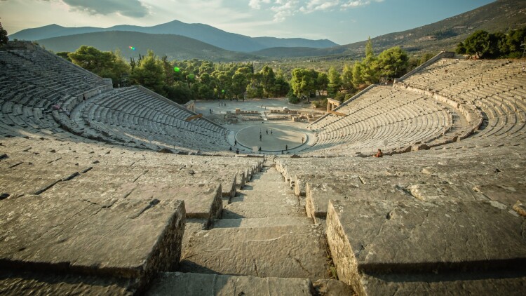

5 πολιτιστικά events για το Σαββατοκύριακο 20-21 Ιουνίου: Επίδαυρος, Ηρώδειο, Μανώλης Χιώτης και ζωγραφική