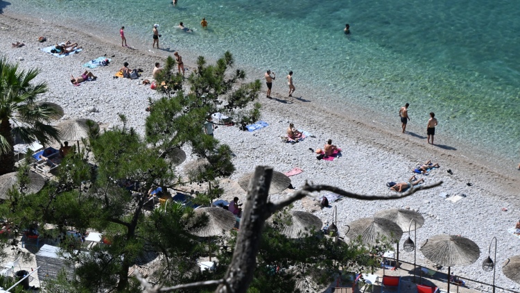 Ζέστη και μελτέμια έως 8 μποφόρ σήμερα, στους 33 βαθμούς η θερμοκρασία το Σαββατοκύριακο

