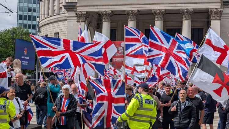 Πολιτική αστάθεια στη Βρετανία: Από το Brexit στην παραίτηση Στάρμερ και τον έβδομο πρωθυπουργό μέσα σε μια δεκαετία