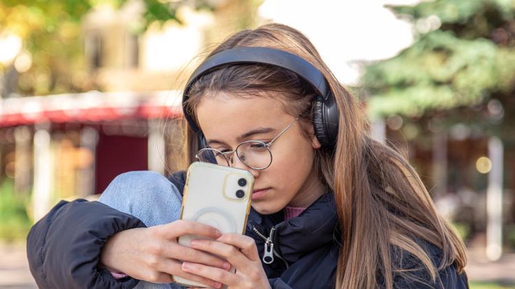 Αγωγές κατά TikTok και META για αυτοκτονίες ανηλίκων: Οι γονείς ανοίγουν καταγγέλουν τους τεχνολογικούς κολοσσούς
