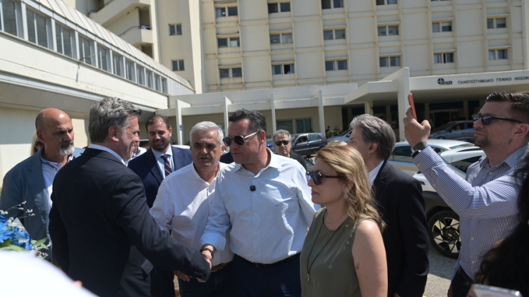 Πάτρα: Ο Γεωργιάδης επιθεώρησε τα έργα σε τρία νοσοκομεία και στο κέντρο υγείας βορείου τομέα 