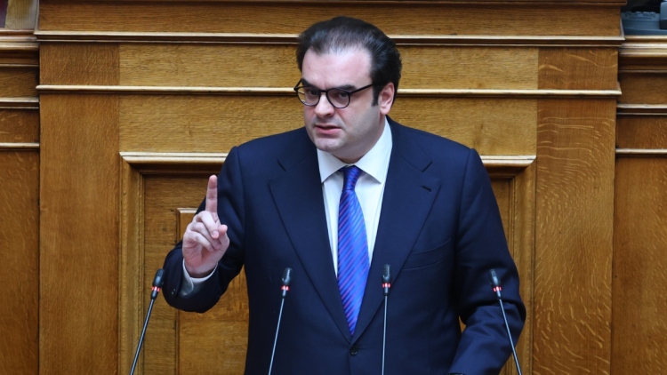 Πιερρακάκης στη Βουλή για κόκκινα δάνεια: Με τη νέα ρύθμιση πάνω από 100.000 πολίτες θα δουν τη δόση τους να μειώνεται ραγδαία