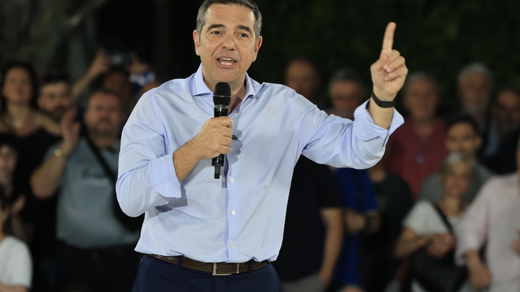 «Κυβέρνηση βιογραφικών» στήνει ο Τσίπρας: Τα μηνύματα πίσω από τη σκιώδη κυβέρνηση
