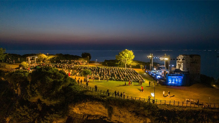 Sani Festival 2026: Οι θρύλοι επιστρέφουν στον λόφο
