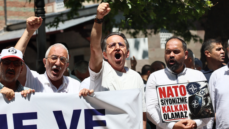 «Πογκρόμ» στην Τουρκία πριν τη Σύνοδο του ΝΑΤΟ: 178 προφυλακίσεις για τρομοκρατία, συλλήψεις ακαδημαϊκών, δικηγόρων, δημοσιογράφων, φοιτητών