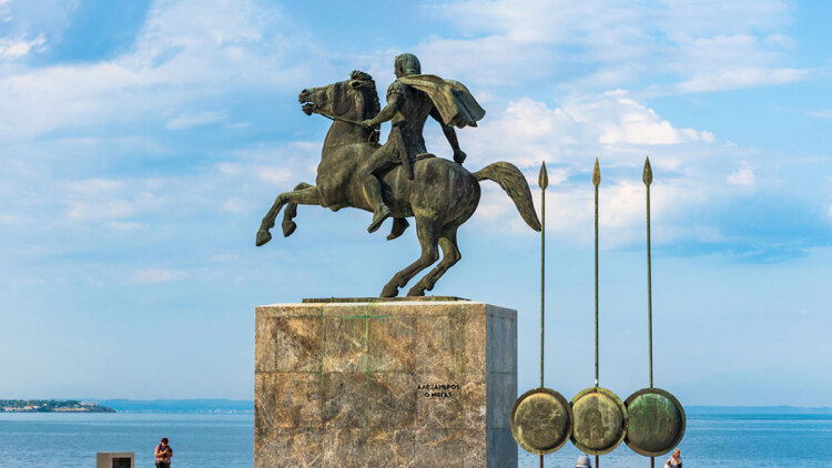 Αλέξανδρος: Ο θεός, ο Βασιλιάς, ο Άνθρωπος - Το βιβλίο που αποκαλύπτει τη στρατιωτική και ερωτική ζωή του Μακεδόνα στρατηλάτη