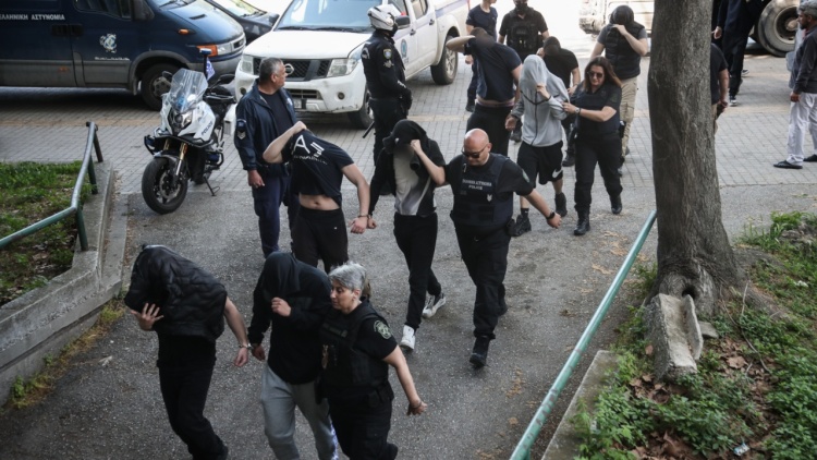 Ένοχοι 13 κατηγορούμενοι για την «Εθνικιστική Νεολαία Θεσσαλονίκης», ποινές έως 4 χρόνια  