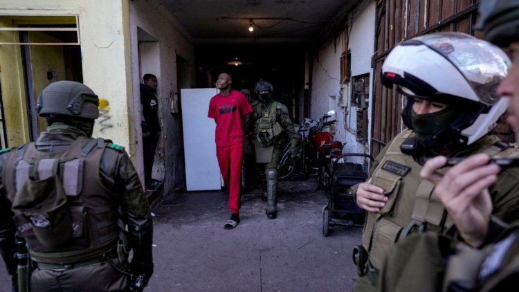 Η κυβέρνηση της Χιλής προωθεί νομοσχέδιο για να δικάζονται ως ενήλικοι οι 16χρονοι για βαριά εγκλήματα 