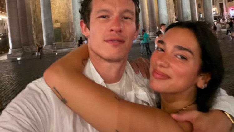 Η τέχνη των διακοπών από τη Dua Lipa – Tο ταξίδι του μέλιτός της δεν θα αποτελούσε εξαίρεση