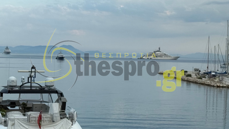 Στα Σύβοτα το mega yacht του ιδιοκτήτη της Μάντσεστερ Σίτι σεΐχη Μανσούρ, αξίας 600 εκατ. δολαρίων