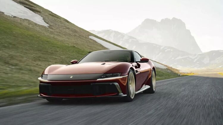 Αυτή είναι η πρώτη Ferrari με χειροκίνητο κιβώτιο μετά από 14 χρόνια