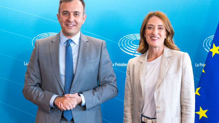 Χατζηβασιλείου από Στρασβούργο: Συναντήσεις με Μέτσολα και Βέμπερ, συσκέψεις ενόψει της Ελληνικής Προεδρίας της ΕΕ