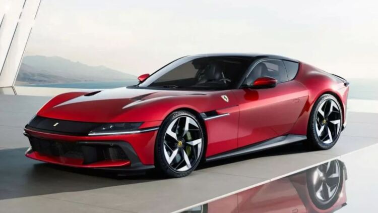 Δείτε πόσες Ferrari, Porsche και Lamborghini πουλήθηκαν στην Ελλάδα
