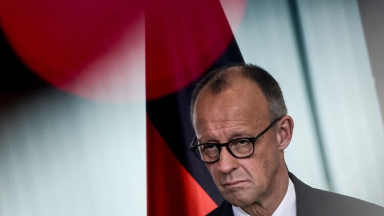 Παραμένει πρώτη η AfD στη Γερμανία, δεν πείθουν οι μεταρρυθμίσεις της κυβέρνησης Μερτς
