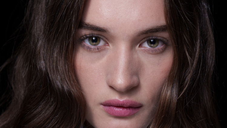 Tubing Mascara: Οι αγαπημένες μας οικονομικές επιλογές για smudge-free αποτέλεσμα όλο το καλοκαίρι
