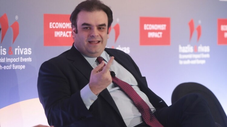 Live η ομιλία Πιερρακάκη στο συνέδριο του Economist – Είναι η Ευρώπη επενδύσιμη;