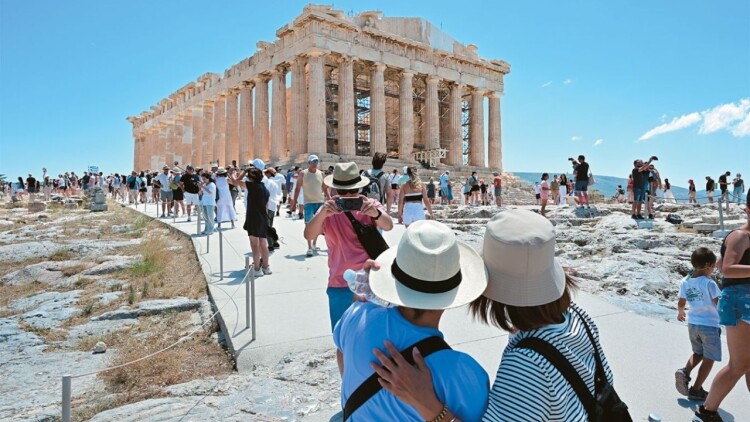 Τουρισμός: Δυναμικό ξεκίνημα της σεζόν με υψηλές επιδόσεις τον Ιούνιο