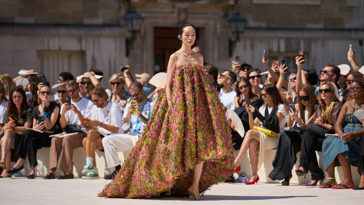Τα ωραιότερα look από την Εβδομάδα Υψηλής Ραπτικής A/W 2026-27