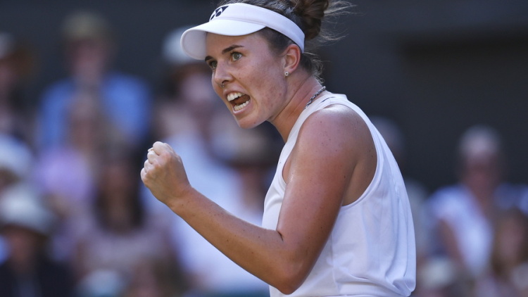 Η Λίντα Νόσκοβα κατέκτησε το πρώτο της Grand Slam, δικό της το Wimbledon, 2-1 στον τελικό την Μούχοβα 