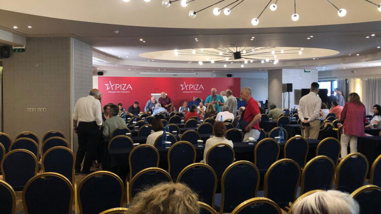 ΣΥΡΙΖΑ: Συνεδριάζει η ΚΕ με πολλές άδειες καρέκλες και πολλά... zoom - Πρόταση για αναβολή μίας εβδομάδας 
