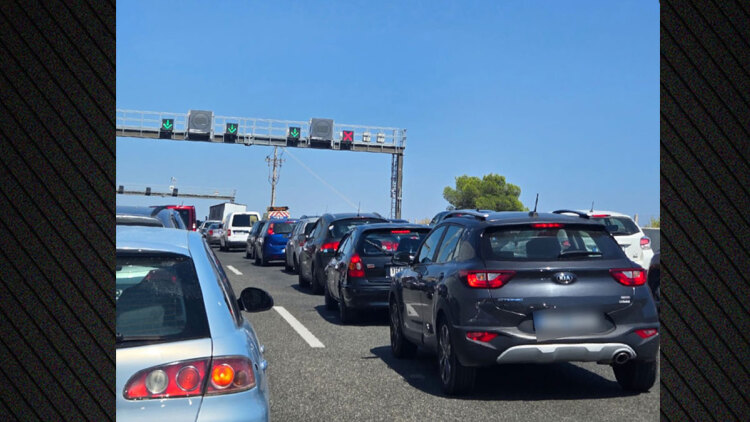Κίνηση τώρα: Χαμηλές ταχύτητες στην Αθηνών - Κορίνθου, μποτιλιαρίσματα από τους Αγίους Θεοδώρους μέχρι τα Μέγαρα