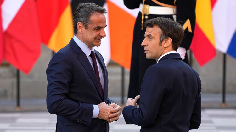 Στο Παρίσι ο Μητσοτάκης, για τη συνάντηση των 37 κρατών για την Ουκρανία - Παρών ο Ζελένσκι