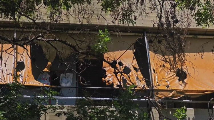 Εκτεταμένες ζημιές στο διαμέρισμα που εκδηλώθηκε φωτιά στα Άνω Πατήσια, δείτε βίντεο