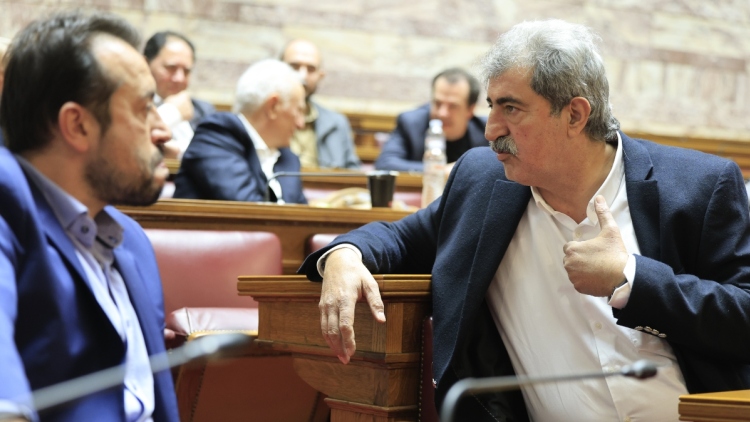 Παλιρροϊκό κύμα αποχωρήσεων βουλευτών σήμερα στον ΣΥΡΙΖΑ, ποιοι θα παραμείνουν στην κοινοβουλευτική ομάδα
