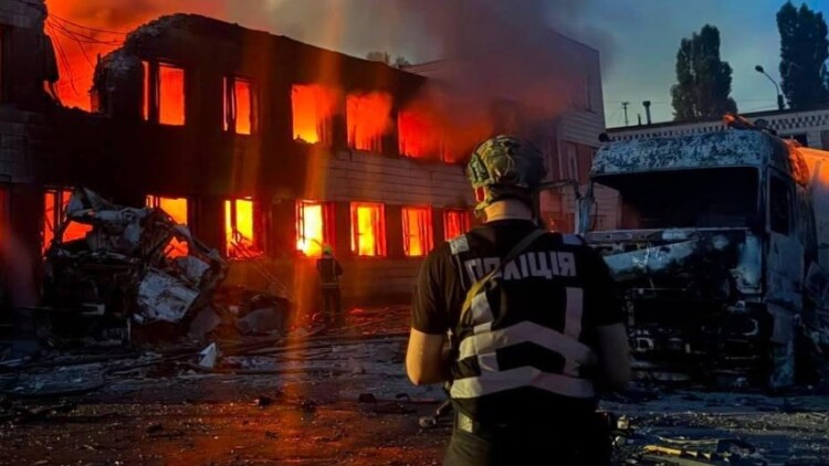 Δυο νεκροί και πέντε τραυματίες σε νυχτερινή επίθεση της Ρωσίας στο Κίεβο