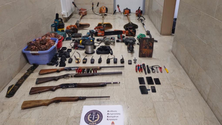 Συνελήφθησαν πρόεδρος κοινότητας και πυροσβέστης για τους εμπρησμούς στους Γαργαλιάνους, εμπλέκονται σε σωρεία αδικημάτων
