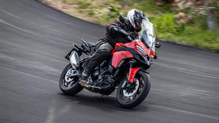 Δοκιμάζουμε την πολυτάλαντη Ducati Multistrada - Πόσο κοστίζει στην Ελλάδα;