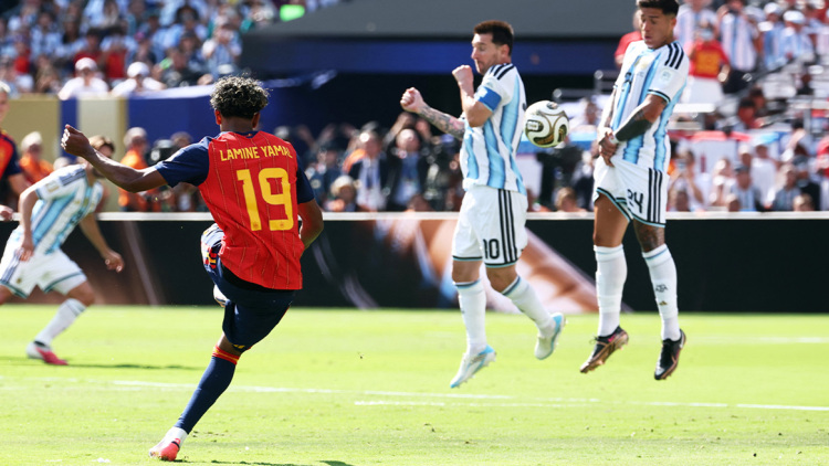 Ισπανία-Αργεντινή 0-0 (Β' ημίχρονο): Μονόλογος της «ρόχα», αντέχει η «αλμπισελέστε», live ο τελικός του Μουντιάλ 2026
