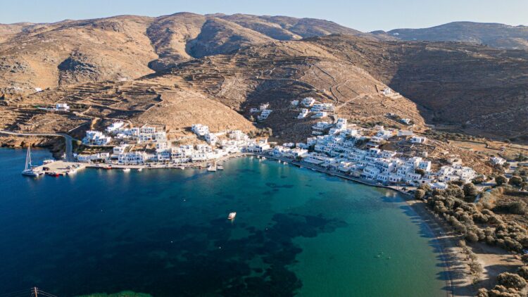 Αυτό το καλοκαίρι σαλπάρουμε για Τήνο με άνεση
