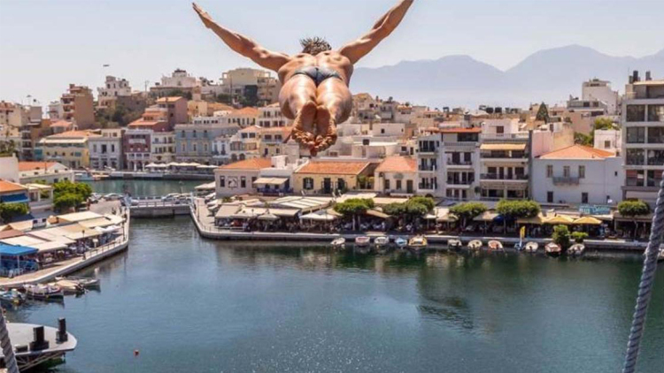 Cliff Diving 2026: Οι πιο εντυπωσιακές βουτιές στον Άγιο Νικόλαο Κρήτης
