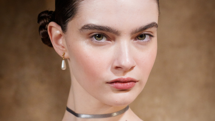 Solid perfumes: Το beauty trend που κάνει την ανανέωση του αρώματος πιο εύκολη από ποτέ
