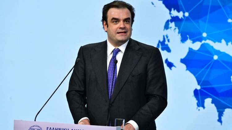 Αύγουστος ανασύνταξης για οφειλέτες με 72 δόσεις, «φρένο» στους πλειστηριασμούς και νέο Εξωδικαστικό, ποιοι κερδίζουν