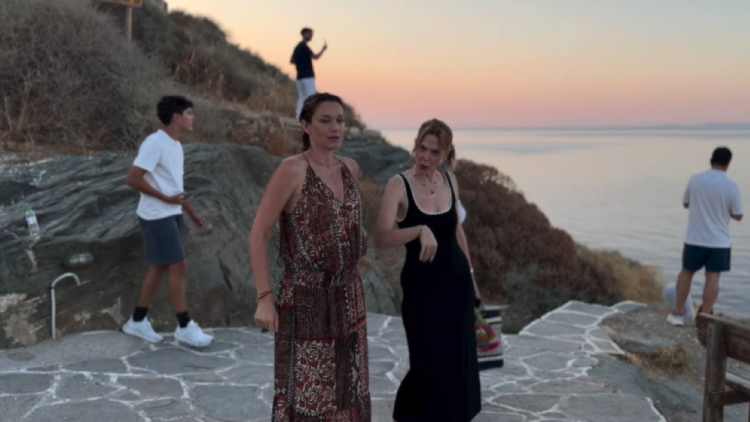 Το βίντεο του Σάκη Ρουβά με την Κάτια Ζυγούλη και τη Ρένα Μόρφη από τη Σίφνο: Υπέροχη στιγμή, με θέα που δύσκολα ξεχνιέται