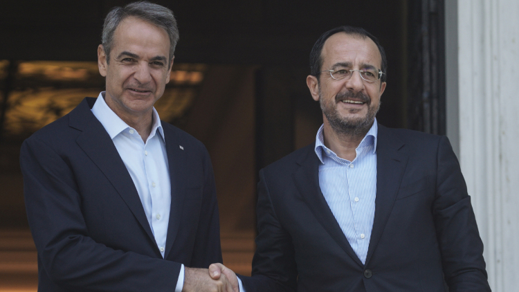 Συνάντηση Μητσοτάκη - Χριστοδουλίδη στο Μαξίμου με φόντο το Κυπριακό: Η Ελλάδα στέκεται στο πλευρό της Κύπρου