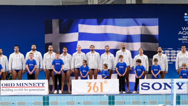Συγκίνηση και ξέσπασμα: Η στιγμή της απονομής του πρώτου ελληνικού χρυσού μεταλλίου στην ιστορία του πόλο ανδρών, δείτε βίντεο