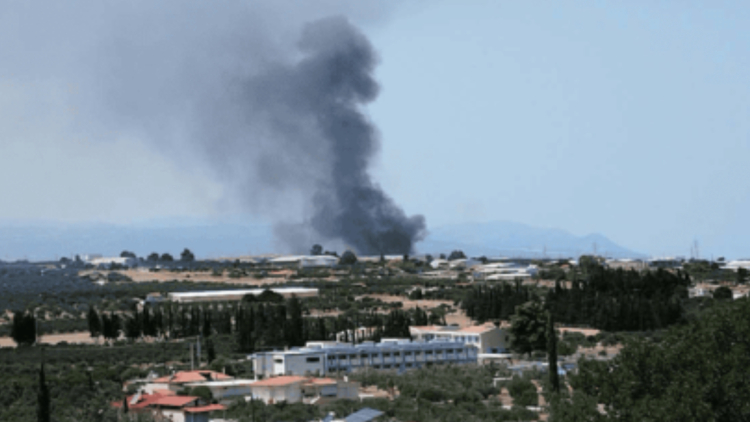 Έκρηξη και πυρκαγιά σε εργοστάσιο στην Κόρινθo