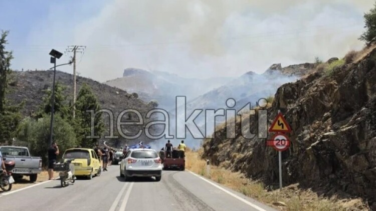 Φωτιά στο Ηράκλειο Κρήτης: 112 για  ετοιμότητα στην περιοχή της Αληθινής, σηκώθηκαν 2 ελικόπτερα