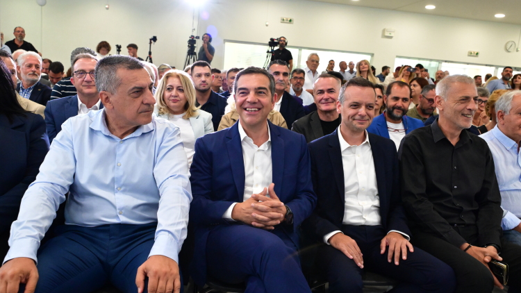 Γέφυρα Τσίπρα σε αυτοδιοικητικά στελέχη εκτός ΕΛΑΣ: Για προοδευτικές συνεργασίες μίλησε ο Δούκας, στήριξη από Κουρέτα, ποιοι απουσίασαν