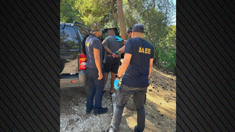 Τρεις συλλήψεις για την φωτιά στο παλιό κτίριο του Μπάντμιντον στο Πάρκο Γουδή

